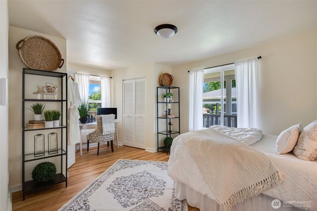 615 613 Lafayette Street, Steilacoom, WA 98388
