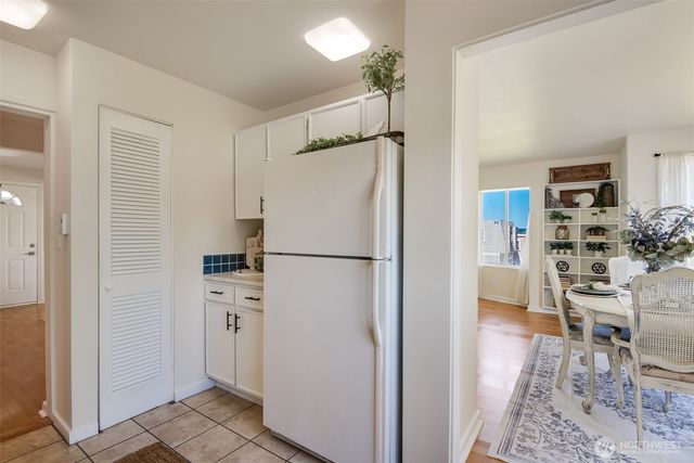 615 613 Lafayette Street, Steilacoom, WA 98388