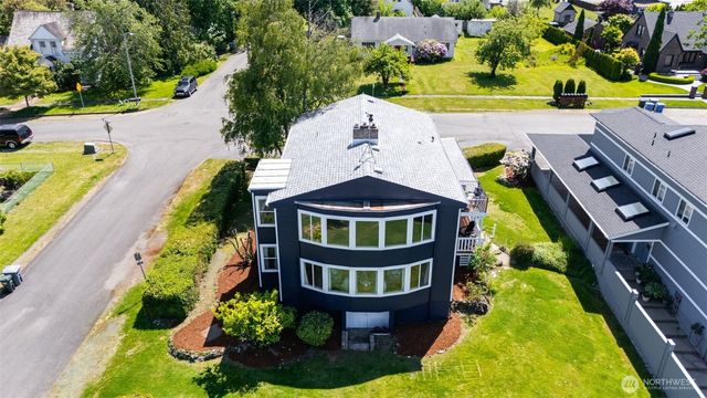 615 613 Lafayette Street, Steilacoom, WA 98388