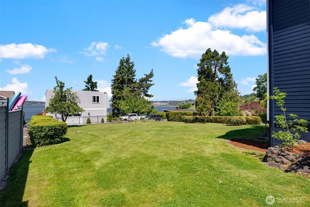 615 613 Lafayette Street, Steilacoom, WA 98388