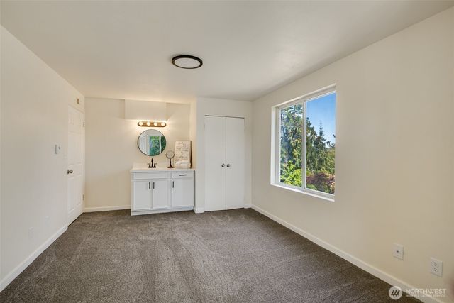 615 613 Lafayette Street, Steilacoom, WA 98388