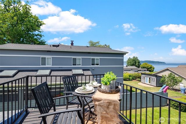 615 613 Lafayette Street, Steilacoom, WA 98388