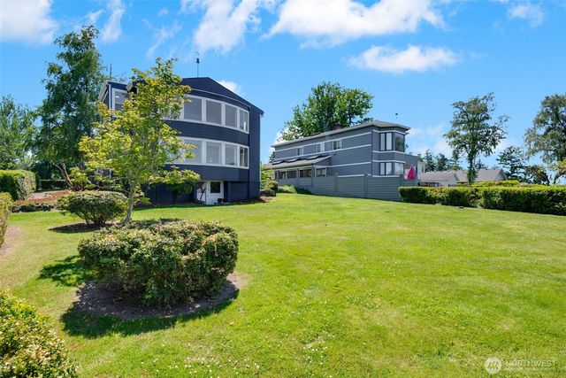 615 613 Lafayette Street, Steilacoom, WA 98388