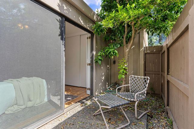 703 Dunbarton Cir, Sacramento, CA 95825