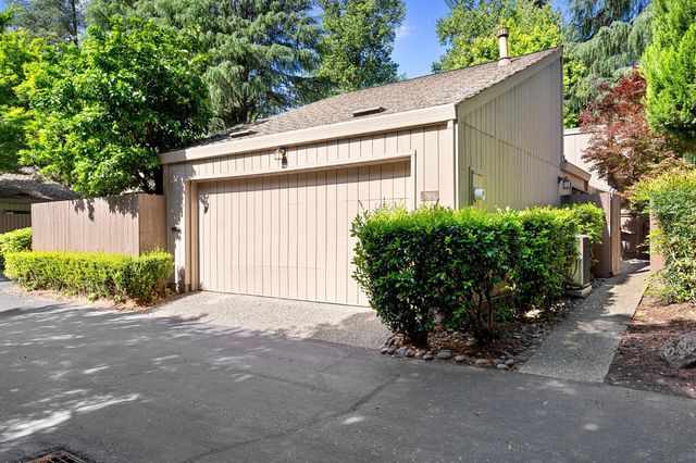 703 Dunbarton Cir, Sacramento, CA 95825
