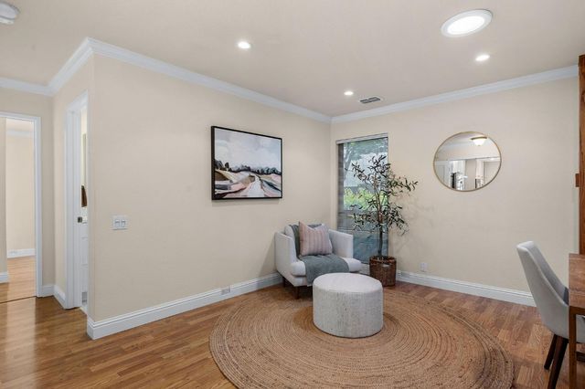 703 Dunbarton Cir, Sacramento, CA 95825