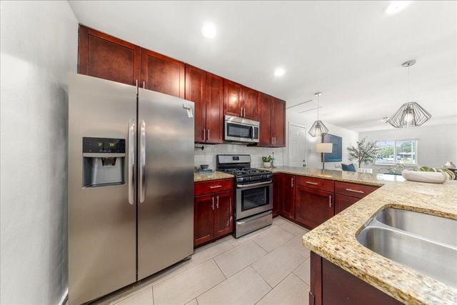 5108 Emerald Forest DR, Austin, TX 78745