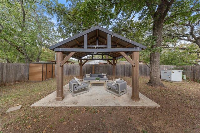 5108 Emerald Forest DR, Austin, TX 78745