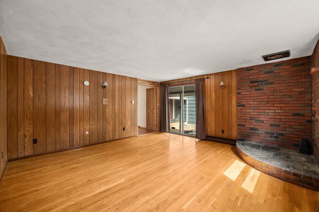 108 Welsford St, Brockton, MA 02302