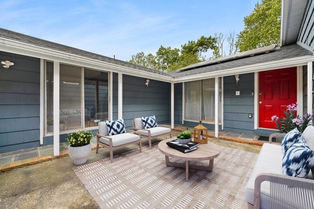 108 Welsford St, Brockton, MA 02302