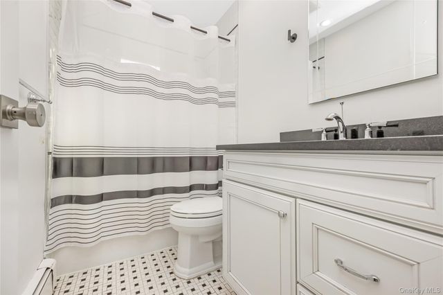 159 Avon Place, West Hempstead, NY 11552