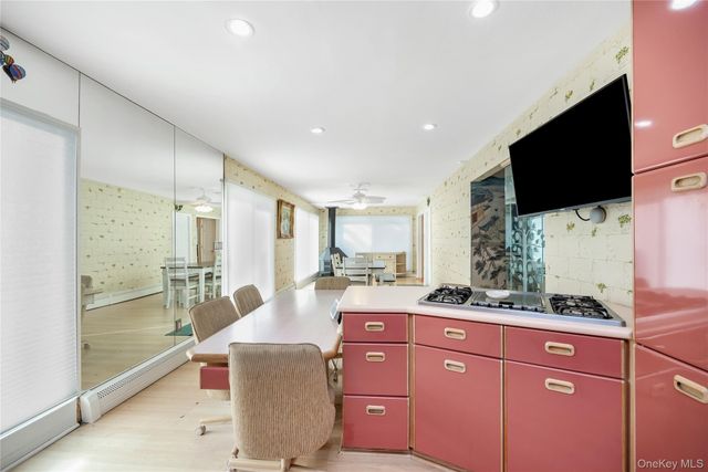 159 Avon Place, West Hempstead, NY 11552