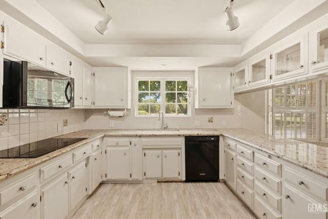 5300 Shafter Road, Bakersfield, CA 93313