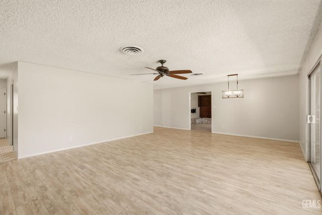 5300 Shafter Road, Bakersfield, CA 93313