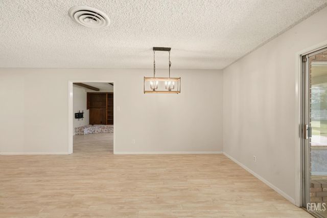 5300 Shafter Road, Bakersfield, CA 93313