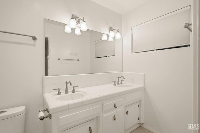 5300 Shafter Road, Bakersfield, CA 93313