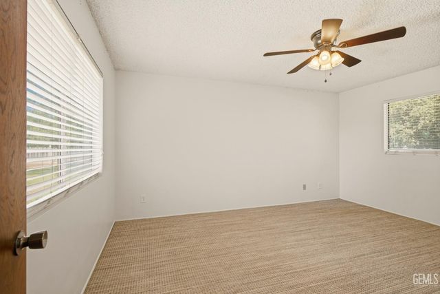 5300 Shafter Road, Bakersfield, CA 93313