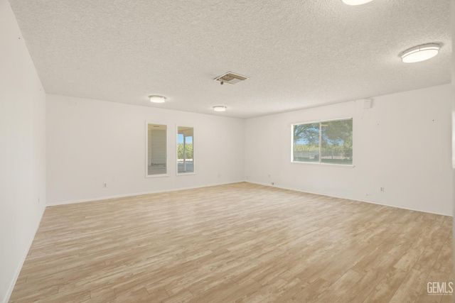 5300 Shafter Road, Bakersfield, CA 93313