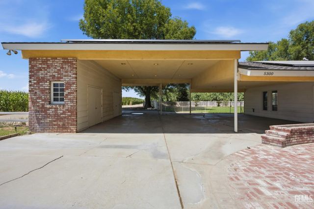 5300 Shafter Road, Bakersfield, CA 93313