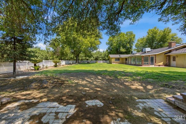 5300 Shafter Road, Bakersfield, CA 93313
