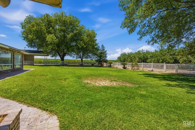 5300 Shafter Road, Bakersfield, CA 93313