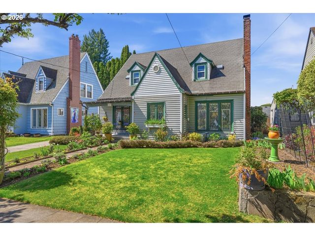 611 Se PEACOCK Ln, Portland, OR 97214