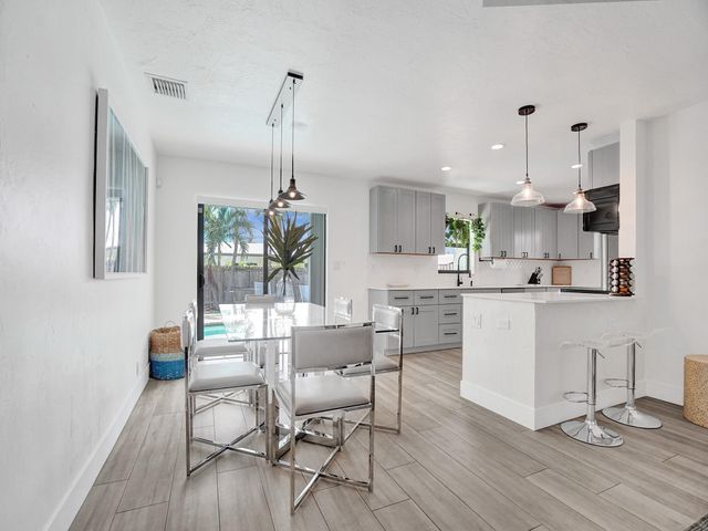 1561 SE 24th Ter, Pompano Beach, FL 33062