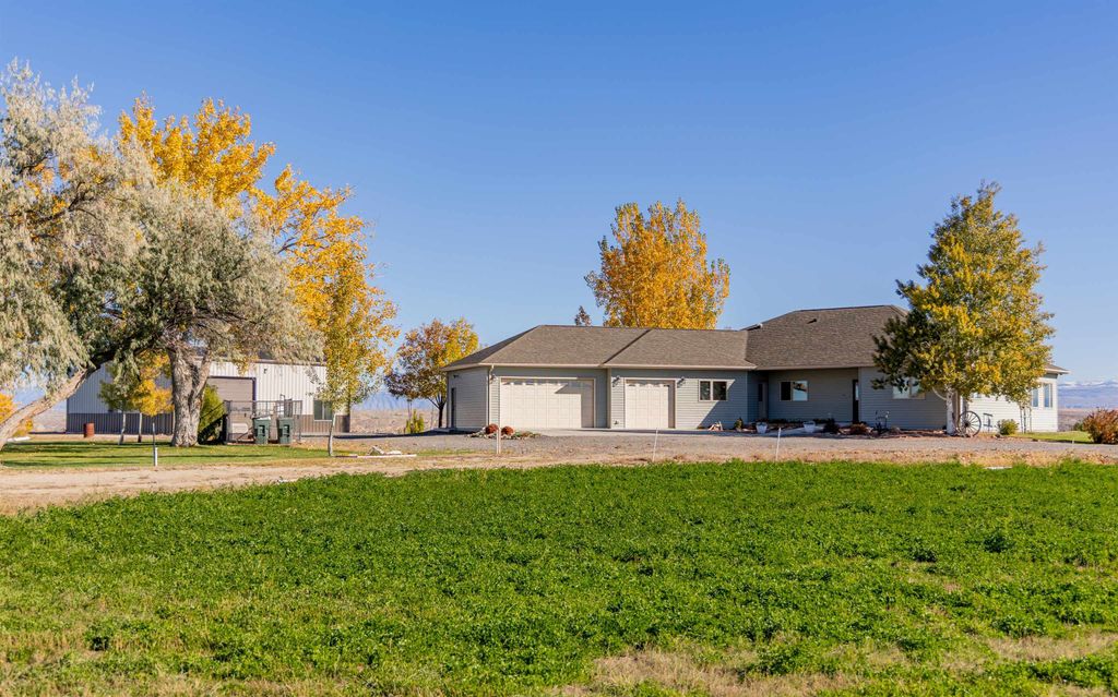 4924 Orchard Bench Rd, Basin, WY 82410 photo 2