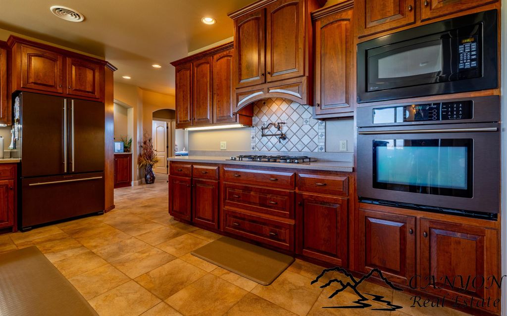 4924 Orchard Bench Rd, Basin, WY 82410 photo 12