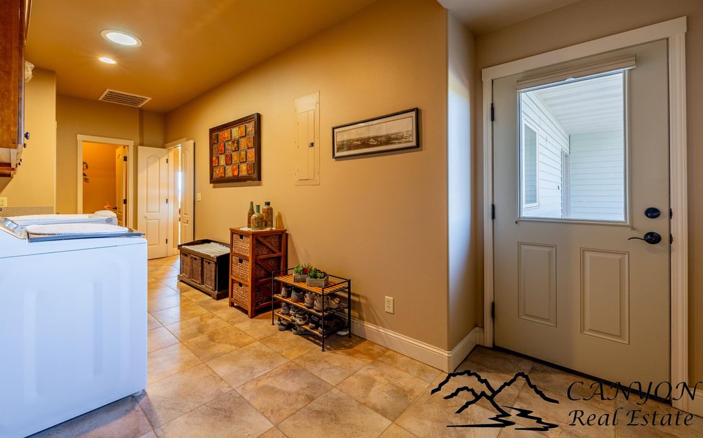 4924 Orchard Bench Rd, Basin, WY 82410 photo 18