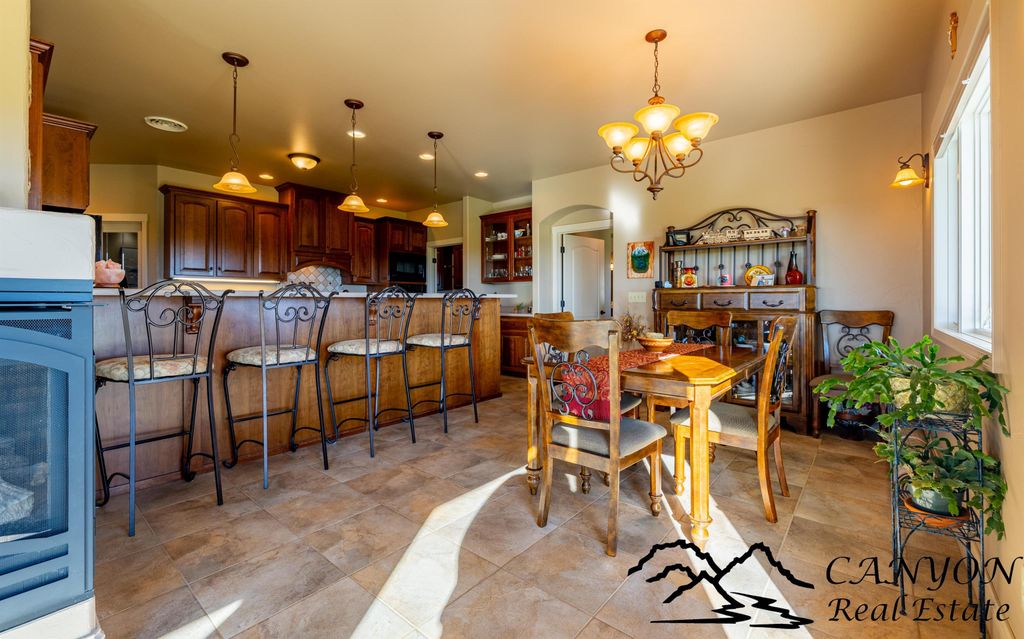 4924 Orchard Bench Rd, Basin, WY 82410 photo 9