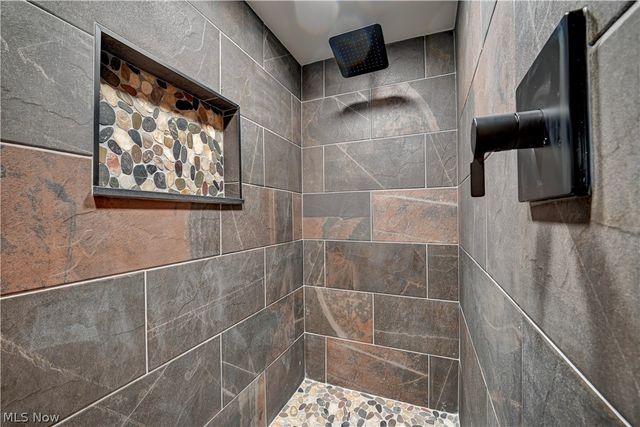 212 High Street, Dover, OH 44622