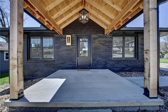 212 High Street, Dover, OH 44622