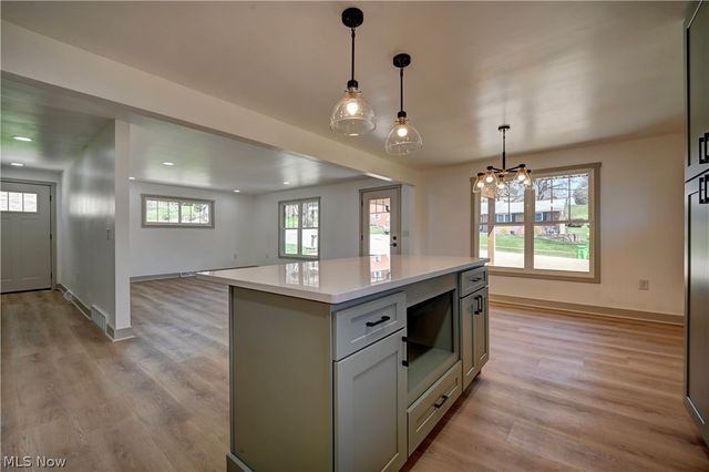 212 High Street, Dover, OH 44622