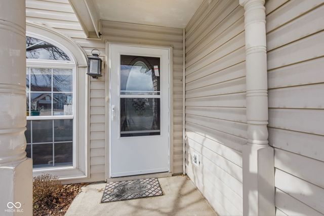 6306 Pickwick Court, Zionsville, IN 46077