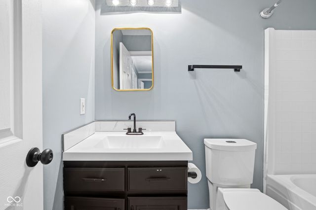 6306 Pickwick Court, Zionsville, IN 46077