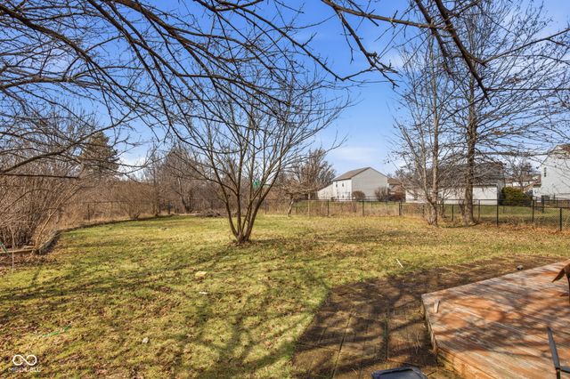 6306 Pickwick Court, Zionsville, IN 46077