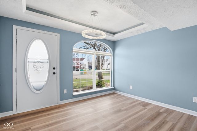 6306 Pickwick Court, Zionsville, IN 46077