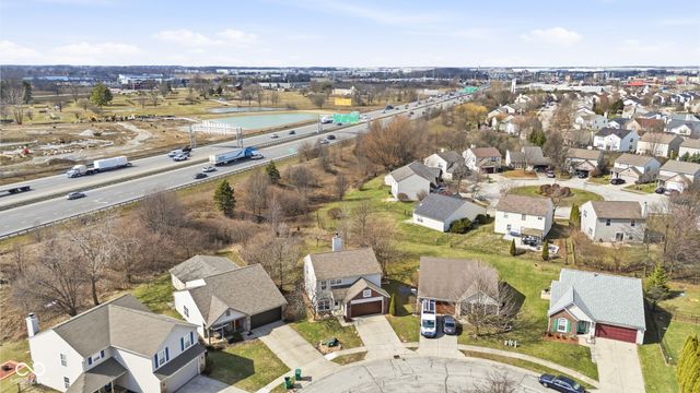 6306 Pickwick Court, Zionsville, IN 46077