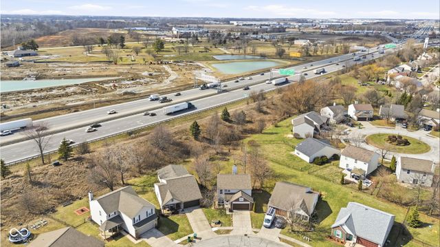 6306 Pickwick Court, Zionsville, IN 46077