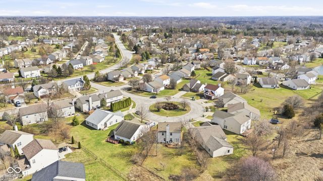 6306 Pickwick Court, Zionsville, IN 46077