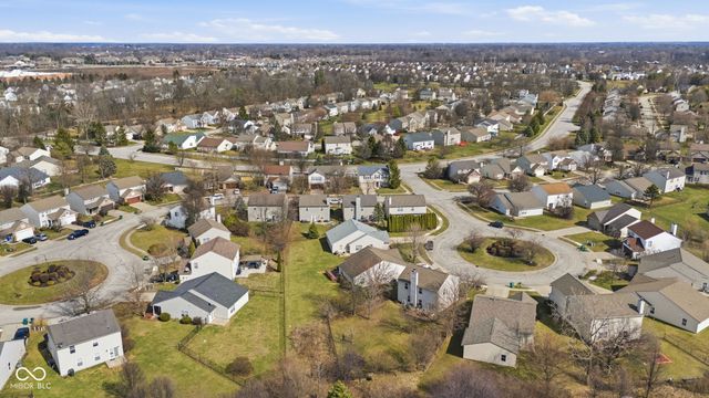 6306 Pickwick Court, Zionsville, IN 46077