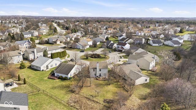 6306 Pickwick Court, Zionsville, IN 46077