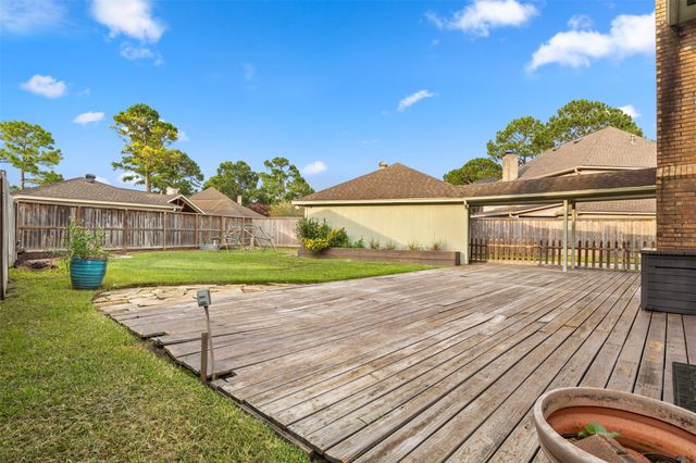 7723 Stonesdale Drive, Houston, TX 77095