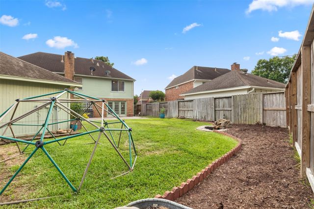 7723 Stonesdale Drive, Houston, TX 77095