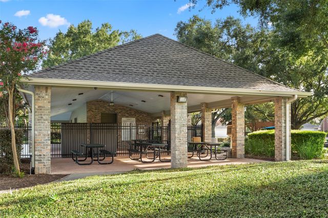 7723 Stonesdale Drive, Houston, TX 77095