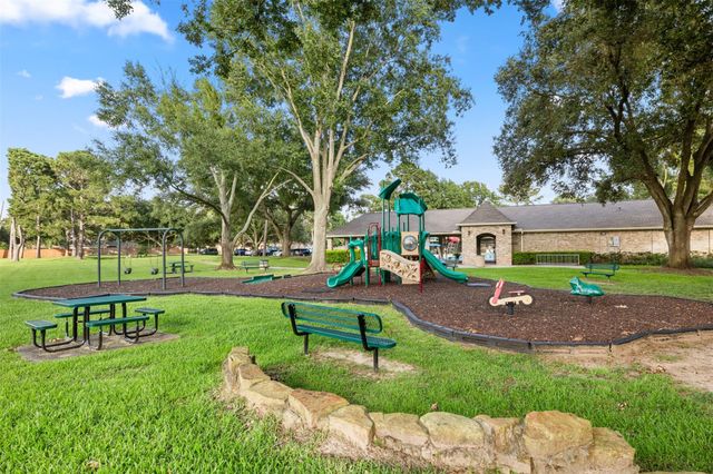 7723 Stonesdale Drive, Houston, TX 77095