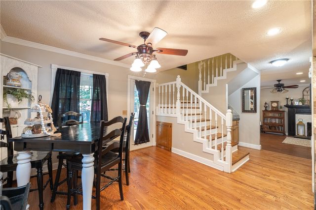 2490 E Camelot Place, Fayetteville, AR 72701