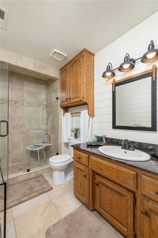 2490 E Camelot Place, Fayetteville, AR 72701