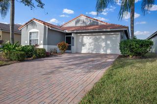 832 NW Greenwich Court, Port St Lucie, FL 34983